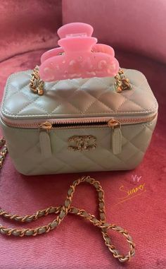 Dunks Outfit, Everything All At Once, Luxury Bags Collection, Handbag Essentials, Luxury Wear, Dream Lifestyle, Luxury Bags, Fashion Bags, I Am Awesome