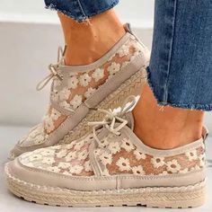 Comfortable Loafers Women, Female Sneakers, Mesh Flats, Comfortable Loafers, Style Sportif, Embroidery Lace, Smart Design, Casual Flats