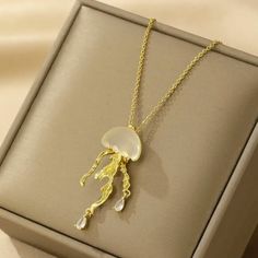 18k Gold Plated Stainless Steel Jellyfish Shaped Mosaic Resin Necklace Jellyfish Aesthetic, Jellyfish Necklace, Art Deco Pendant Necklace, Dinosaur Necklace, Double Heart Necklace, Chakra Pendant, Moon Pendant Necklace, Emerald Pendant, Rainbow Earrings