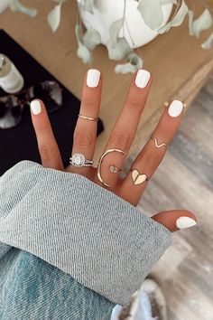 50 + White Nail Ideas the gray details Lifestyle Blog White Shorties Nails, Classy 4th Of July Nails, Short White Nails, White Nail Ideas, White Short Nails, Red And Gold Nails, White Gel Nails, White Manicure, Nails Classy