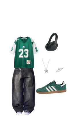 Outfit #outfit #outfitinspo #green #greenoutfit #asthetic Green Fits Streetwear, Green Street Wear Outfit, Black And Green Outfit Ideas, Green Day Outfit Ideas, Green Black And White Outfit, Tom Kaulitz Outfit Ideas, Black And Green Outfit Aesthetic, Green And Silver Outfit, Green Outfit Streetwear