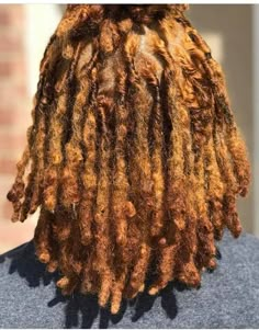 Bronze Locs Black Women, Highlights In Locs, Golden Locs Black Women, Locs With Brown Highlights, Brown Dreadlocks Black Women, Woman Locs, Afro Hair Woman