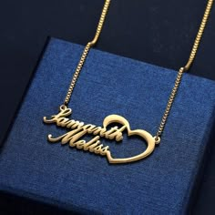 Customize Name Necklace, Couple Name Chain Gold Design, Couple Name Necklaces, Chain Name Design, Name Lockets Gold, Name Chain Gold Design, Name Locket Design Gold, Gold Name Pendant Designs, Name Locket Design