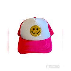 Smiley Face Hat, Preppy Hat, Jeans Preppy, Book Art Diy, Lucky Charms, White Brand, Smiley Face, Art Diy, Smiley