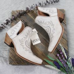 Myra Yipple Western Leather Embroidered Ankle Booties Cowgirl Block Heel Color: Bone Open Sides Embroidered Detail Pull Tab Padded Comfort Insole Block Heel 2.5" Inch Heel Height 100% Genuine Leather White Embroidered Pointed Toe Boots, White Low Heel Summer Boots, White Low Heel Boots For Summer, White Embroidered Round Toe Boots, Western Wedding Boots, White Wedding Boots, Country Wedding Shoes, Cowgirl Boots Wedding, Fall Wedding Shoes