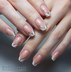 Nail Art Blanc, Nail Extensions Acrylic, Elegant Touch Nails, Bridal Nails Designs, Nails With Gold, Wedding Nail Art Design, Bridal Nail Art, Nude Nail Designs, Subtle Nails