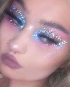 Hoco 2024, Euphoria Aesthetic, Bold Eyeshadow, Mekap Mata, 20 Makeup, Euphoria Makeup, Rhinestone Makeup, Cute Eye Makeup, Kitty Cake