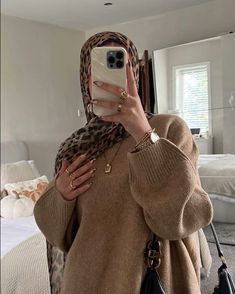 Hijabi Winter Outfits, Cute Hijabi Outfits, ليلي كولينز, Hijab Fits, Modest Winter Outfits, Modest Outfits Muslim, Japanese Lolita Fashion, Estilo Hijab