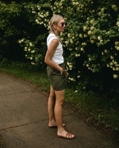 Karin Emily Style | My Favorite Shorts for Summer (non denim!) #nondenimshorts #linenshorts #comfyshorts Karin Emily, Emily Style, Types Of Shorts, Madewell Style, Shorts For Summer, First Day Of Summer, Target Style, Summer Break, Camping With Kids