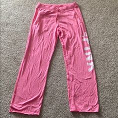 New Without Tags. Never Worn. Inseam Is Approx 29.5”. Two Side Pockets. Vs Pink Clothes, Thrift Manifest, Outfits Sweatpants, Fashion Sweatpants, Vs Pink Outfit, Vs Pink Sweatpants, Summer Roberts, Pink Sweat, Personal Things