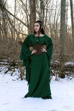 Medieval Renaissance Faire Huntress Lady Archeress Gown Dress – ReminisceShoppe Ren Fest Costumes Women, Archer Outfit, Ren Faire Costume, Fair Outfits, Ren Fest, Medieval Dress, Costume Collection, Ladies Gown, Medieval Fashion