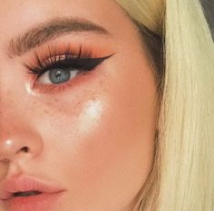 Z Clean Girl Makeup, Beauty Inspo, Dove Cameron, Makati, Grunge Hair, Clean Girl, Pretty Makeup, Girls Makeup