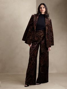 Veluro Relaxed Velvet Pant | Banana Republic 1920s Womens Pants, Wedding Guest Pants, Velvet Pant, Wedding Guest Outfit Winter, Tweed Blazer Women, Boho Paisley, Pantsuits For Women, Velvet Pants, Formal Attire