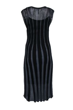 Add some edge to your wardrobe with this playful Miilla black and grey stripe knit dress. The long length and cap sleeves make it versatile for any season, while the black slip lining adds a touch of sophistication. Pair with strappy sandals or short boots for a fun and stylish look. Size S Shell 89% Viscose, 11% Nylon Lining 95% Rayon, 5% Spandex Pull over Cap sleeve Bust 32" Waist 26" Shoulder to hem 50.5" Sleeve length 5" Outfit References, Chanel Perfume, Striped Knit Dress, Closet Ideas, Black Slip Ons, Dark Fashion, Short Boots, Striped Knit, Sweater Weather