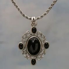 Queen Of The Night, Onyx Pendant, Dope Jewelry, Funky Jewelry, Antique Necklace, Dream Jewelry, Jewelry Inspo, Jewelry Packaging, Pretty Jewellery