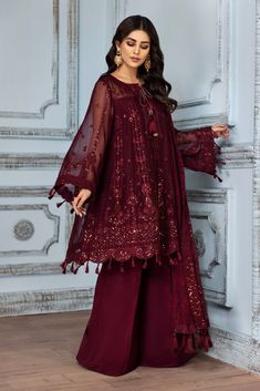 Party Wear Pakistani Frock Dress in Plum Shade Pakistani Frocks, Dress Design Pakistani, Pakistani Dresses Party, Pakistani Party Wear Dresses, Pakistan Dress, Pakistani Party Wear, 파티 드레스, Pakistani Fancy Dresses, Pakistani Dresses Casual