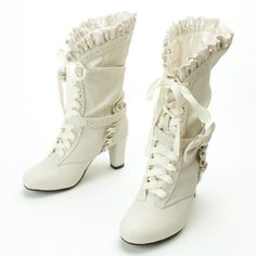 White Clothes Men, Boot Inspiration, Pretty Boots, The White Queen, Classic Boots, White Boots, Queen Bee, Pretty Shoes