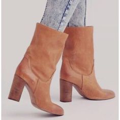 Brand New In Box Free People Dakota Boots | Nappa New Ranch Slouch Western Style Ankle Boots Vintage Style Tan Leather Retail $188 Size Is 39 = 8.5 Free People Boots, Cutout Boots, Square Toe Ankle Boots, Velvet Ankle Boots, Sequin Boots, Buckle Booties, Western Style Boots, Boots Vintage, Leather Western Boots