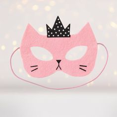 This Princess Kitty mask is a fun way to start a playtime adventure or create a fun party theme for a child who loves cats. It could also be used to enhance a Halloween costume, create a "cat look" for a dance recital, or be used for a fun photo prop for a group of children. A mask is a great way to encourage a child to use their imagination. Give them a place to start, with a mask, and then listen, as they make up a story about the Princess Kitty, or tell you where she might live or what she mi Felt Costume, Cat Felt, Princess Kitty, Easter Party Favor, Fun Party Themes, Party Deco, Kid Craft, Cat Mask, Dance Recital