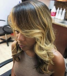 Balayage For Black Women, Natural Curly Short Hair, Black Hair With Blonde Streak, Hair Golden Blonde, Golden Blonde Ombre, Black Hair With Blonde, Blonde Streak, Natural Hair Highlights, Blonde Natural Hair