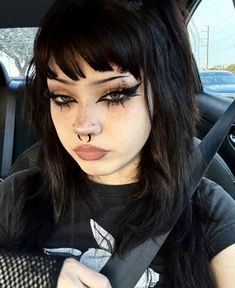 Emo Hooded Eye Makeup, Goth Halloween Makeup Looks, Vamp Glam Makeup, Alternative Everyday Makeup, Edgy Eye Makeup Grunge, Gothic Inspired Makeup, Rockstar Hair And Makeup, Makeup Ideas For Dark Hair, Goth Witch Makeup Halloween