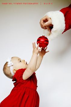 Merry Christmas - Card Ideas Photo Bb, Christmas Baby Pictures, Baby Christmas Photos, Xmas Photos, Christmas Shoot, Santa Photos, Santa Pictures, Holiday Photography, Foto Baby