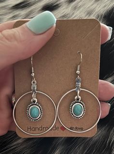 Silver western turquoise dangles Western Jewellery, Western Earrings Diy, Studs Diy, Western Turquoise, Turquoise Western, Earrings Ideas, Turquoise Drop Earrings, Western Earrings, Turquoise Boho