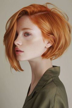 Unique Short Hairstyles, Strawberry Blonde Short Hair, Short Red Hair Styles, Hairstyle Oval Face, Short Strawberry Blonde Hair, Strawberry Blonde Bob, Pose Woman, Hair Study, Golden Hair Color