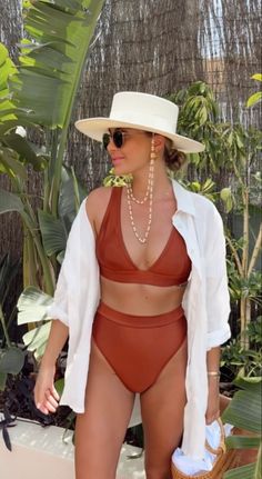 Orange Beach Outfit Summer, Womens Tropical Vacation Outfits, Outfits For Mexico Resort, Cancun Honeymoon Outfits, Beach Outfits Women 2023, Honolulu Outfits, Cape Town South Africa Aesthetic Outfits, Outfits For Cancun Mexico For Women, Classy Beach Wear