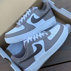 Discover the perfect blend of style and comfort with our Mocha Custom Air Force 1 sneakers. Expertly crafted by a top shoe customizer, these custom shoes are designed to stand out. Enjoy free shipping on all orders. Trendy Shoes Sneakers, White Nike Shoes, Nike Fashion Shoes, Preppy Shoes, Pretty Shoes Sneakers, Unique Sneakers, All Nike Shoes, Shoes Outfit Fashion, Custom Air Force 1