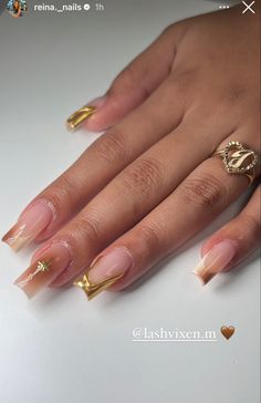 Nails 17 Birthday, Acrylic Nail Trends, Acrylic Nail Art Ideas, Festive Nails, Simple Acrylic Nails, Classy Acrylic Nails, Short Square Acrylic Nails, Soft Nails