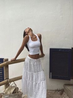 Bali Vibes Outfit, Blokette Outfits, White Skirt Outfits, White Long Skirt, Looks Pinterest, Vacay Outfits