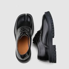 Product information: Function: Wear resistant closureMethod: LacingSize: 36,37,38,39,40,41,42,43,44Style: MinimalistColor classification: black men's sizeUpper material: two-layer cowhide (excluding cowhide and suede)Style: Casual leather shoes Size Information: Packing list: 1 pair of shoes1 pair of socks Minimalist Color, Suede Style, Chain Dress, Retro Sweater, Romper Suit, Casual Leather Shoes, Suede Fashion, Suit Shirts, Black Leather Shoes