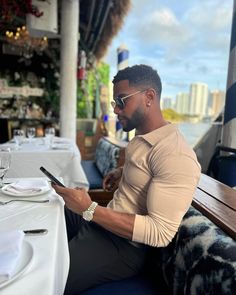 Obsessed with being the best. 🏆 | Instagram Austin Dunham Style, Hinge Profile Men, Mens Poses Instagram, Preppy Black Mens Fashion, Black Men Reference, 6ft Tall Guys, Men’s Black Suit, Black Male Style, Rich Black Man Aesthetic