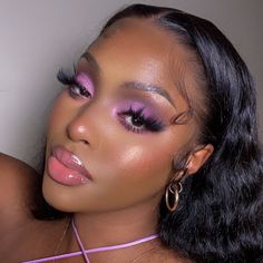 Lavender Eye Makeup Black Women, Lilac Eye Makeup Black Women, Purple Natural Makeup Looks, Makeup Prom Purple, Purple Soft Beat Makeup, Easter Makeup Black Women, Purple Birthday Makeup Looks, Purple Makeup Ideas For Black Women, Lilac Makeup Black Women