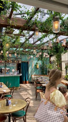 Plant Bakery Aesthetic, Dreamy Restaurant Aesthetic, Restaurant Interior Design Aesthetic, Cafe In Paris Interior, Paris Cafe Aesthetic Interior, Plant Cafe Design, Aesthetic Cafe Design Interior, Outdoor Restaurant Aesthetic, Bakery With Plants