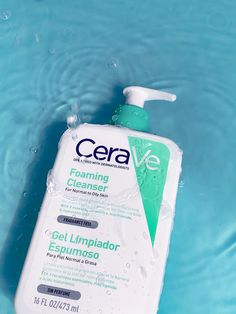 Hoy hablamos del Foaming Cleanser de Cerave. En este post descubrirás los beneficios de este producto, qué tipo de pieles pueden utilizarlo, cuándo utilizarlo y mi opinion sobre el producto.

Para ver más artículos y reseñas sobre el cuidado de la piel y el maquillaje puedes visitar theklinproject.com o ver mi cuenta de instagram @theklinproject. 

#skincare #beautyroutine #cuidadodelapiel #rutinadebelleza #piel #rutinademañana #rutinadenoche #pielgrasa #piel mixta #cleanser Skincare Cerave, Clearing Hyperpigmentation, Cerave Foaming Cleanser, Cerave Products, Cerave Skincare, Essence Makeup, Skin Aesthetics, Ordinary Products, Foaming Facial Cleanser