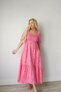 pink embroidered midi dress Curvy Date Night Outfit, Simple Frock, Air Clothes, Mom Outfits Fall, Simple Frock Design, Pink Contrast, Simple Frocks, Bright Dress, Valentines Day Dresses