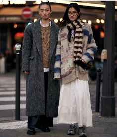 Winter Japanese Outfits, Winter Coat Street Style, Artsy Style, Winter Fashion Outfits Casual, Paris Street, Japanese Outfits, Casual Winter Outfits, Mode Inspiration, Winter Fashion Outfits