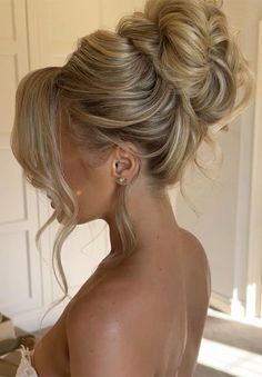 Bun Prom Hairstyles, Loose Bun, Bridesmaid Hair Inspo, Cute Prom Hairstyles, High Bun Hairstyles, Wedding Hair Up