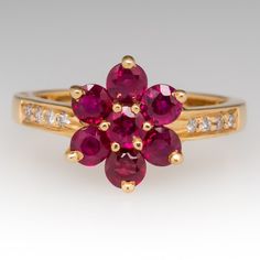 Ladies Ring Design, Engagement Ring Non Traditional, Diamond And Ruby Ring, Ruby Diamond Necklace, Ruby Ring Vintage, Bridal Jewelry Sets Brides, Gold Finger Rings, Ruby Diamond Ring, Cute Engagement Rings