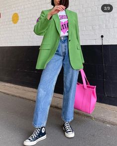 Color Business Outfits, What Colors Go With Green Outfits, Work Outfit Colorful, Winter Outfit Colorful, Spring Outfits 2025, Colorful Chic Outfit, Spring Pink Outfits, Aesthetic Outfits Colorful, Business Casual Outfits Colorful