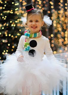 For Christmas parade, the service unit is providing the buttons if we bring white shirts.... make our own tutus, too? Winter Wonderland Dress, Christmas Tutu Outfit, Winter Wonderland-party, Christmas Parade Floats, Dress Up Ideas, Snowman Costume, Wonderland Dress, Christmas Tutu, Diy Halloween Costumes For Kids