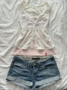 Summer Clothes Coquette, Coquette Style Summer, Casual Coquette Outfit Summer, Coquette Summer Fits, Coquette Y2k Outfit, Cute Outfits Coquette, Coquette Outfits Summer, Y2k Coquette Outfits, White Coquette Outfit