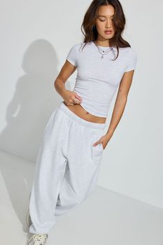 Estelle Longline Tee Gray Cool Outfits For School, Cute Sweatpants, Garage Clothing, Top Streetwear Brands, Cute Simple Outfits, Preppy Outfits, Clothes Collection, Cute Tops, Simple Outfits