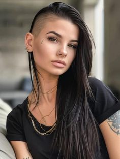 Explore Long Hair with Shaved Sides – Trendy and Bold Haircuts Bold Haircuts, Womens Haircuts Medium, Bob Haircut Curly