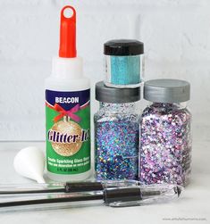 the supplies needed for making glitter glue