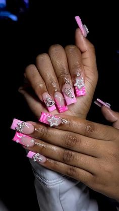 Pink Designer Nails, Pink Nails With Charms Y2k, Senior Nails Ideas 2024, Pink Freestyle Nails, Cute Nails Y2k, Short Bling Nails, Y2k Duck Nails, Fine Nails, Extra Birthday Nails