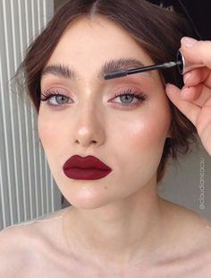 Red Lip Makeup Look Hooded Eyes, Pouty Makeup Look, Claudia Neacsu, Best Brow Gel, Lash Sensational Mascara, Christmas Makeup Looks, Maybelline Lash Sensational Mascara, Beauty Shooting, Super Shock Shadow