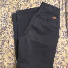 Dickie Pants Old Vintage Dickies Brand New, No Rips Or Tears Hard To Find :) I’m 5’2 For Reference And Is Perfect Length Can Fit Size 00-2 Depending How You Like The Fit Dark Blue Dickies Pants Outfits Women Skater, Dickes Pants, Dickies Outfit Women, Dickies Pants Outfits Women, Dickie Pants, Dickies Outfit, Braids With Fade, Chola Style, Vintage Dickies